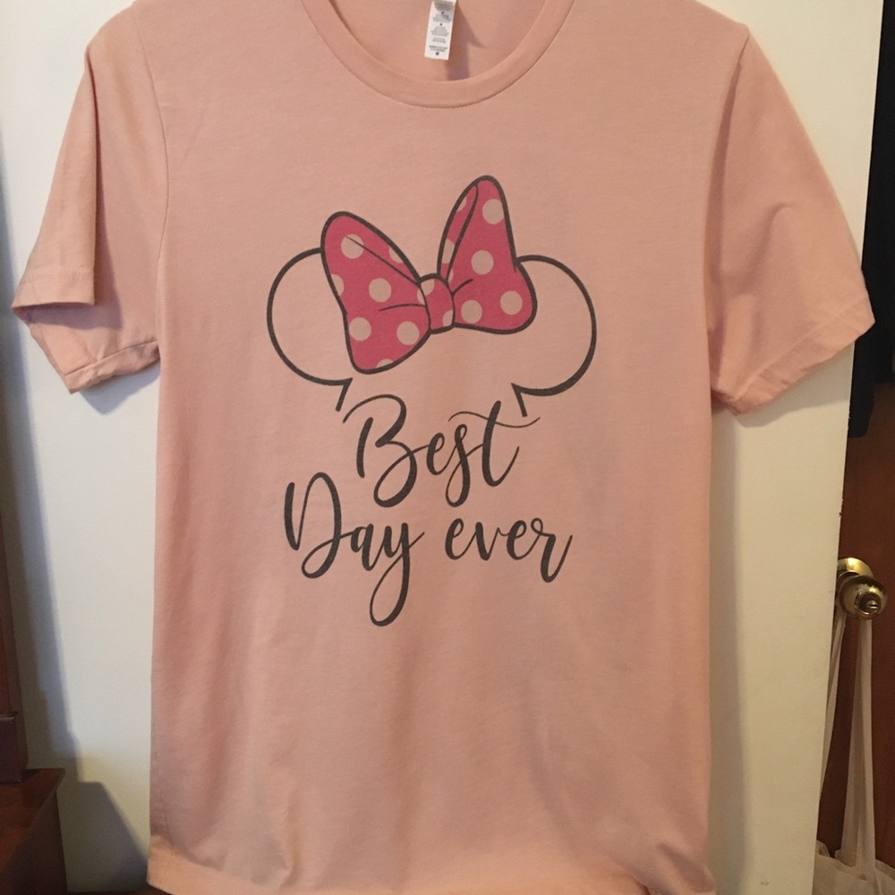 Graphic tee